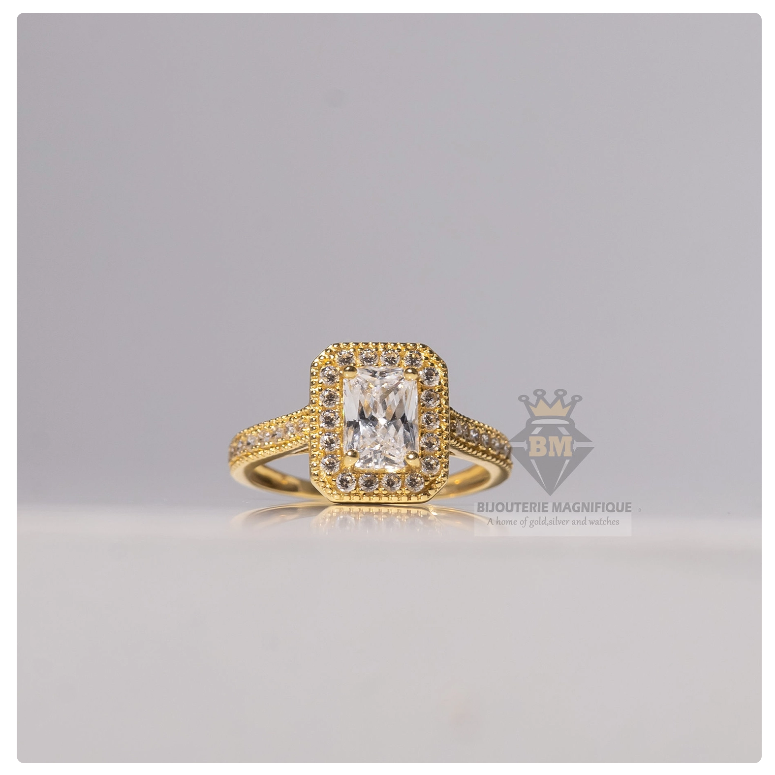 Bijouterie Magnifique Kelly Engagement ring Yellow gold